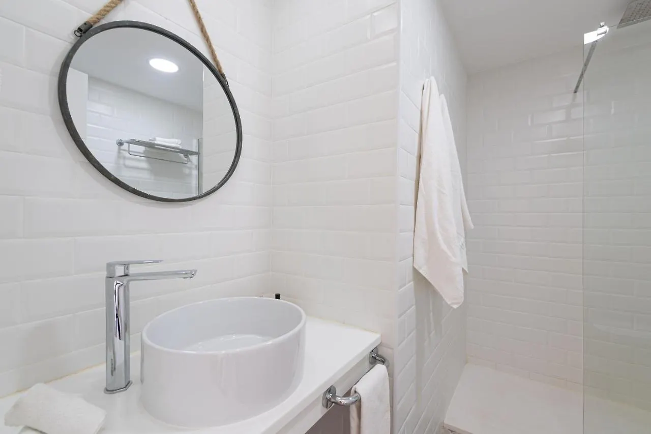 Homeforguest Modern And New Beachfront Apartment La Oliva 0*,  Spanien