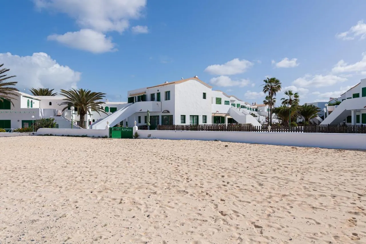Homeforguest Modern And New Beachfront Apartment La Oliva